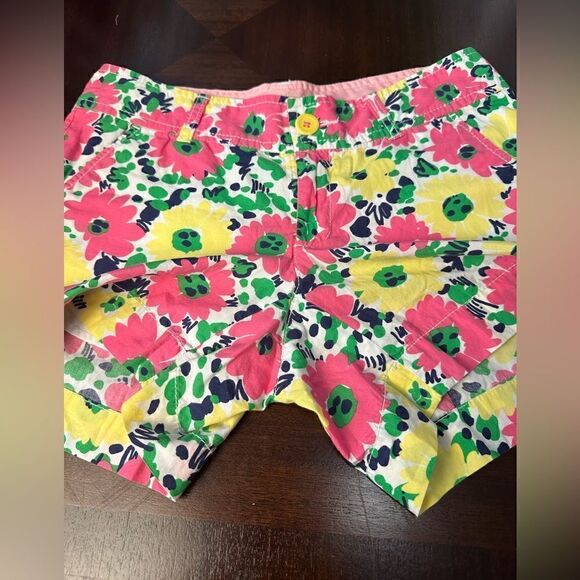 Lilly Pulitzer Doodlebug Daisy Shorts - Size 2 - Picture 7 of 11